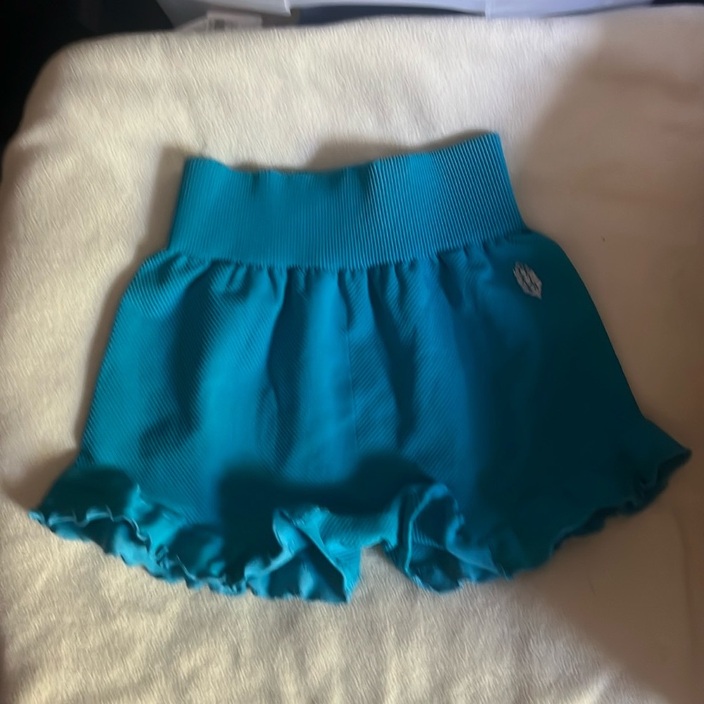 NEW-🌺free people flirty shorty short ruffled hem line - Picture 2 of 16